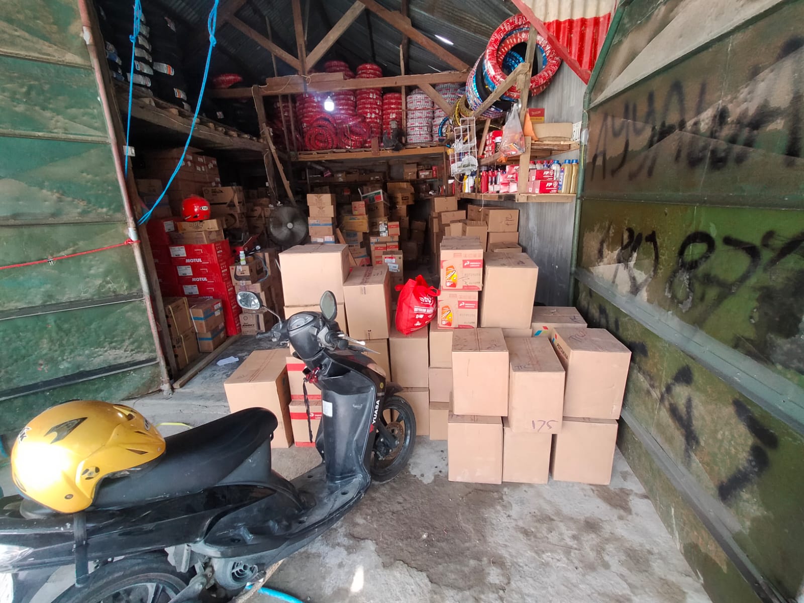 Galeri perusahaan AYYAWAE